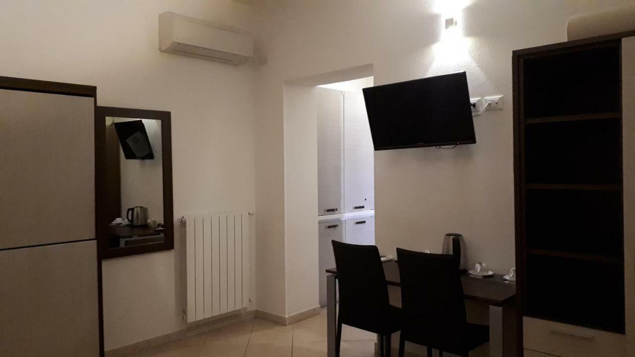 Domo - Guest-House Il Nespolo Fiorito Bed and Breakfast Orosei Εξωτερικό φωτογραφία